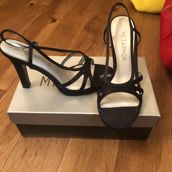 Shoes - Picture 3 of 5